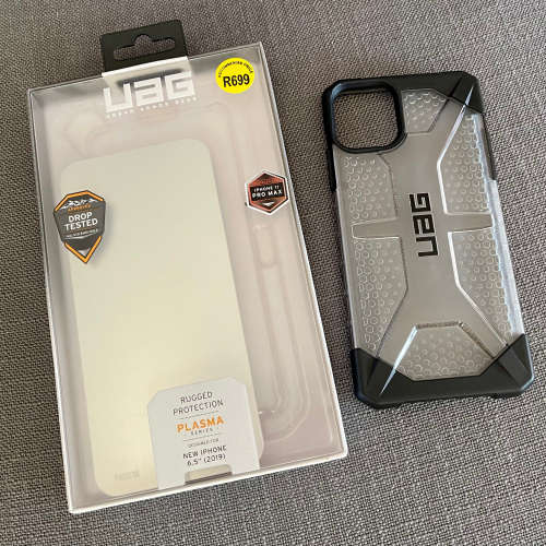 Apple iPhone Xs Max / Space Gray / 256GB + UAG Cover