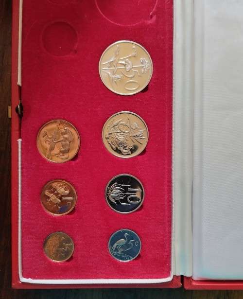 SA 1971 short mint set 1/2c to 50c (R1 is included but note it is damaged)
