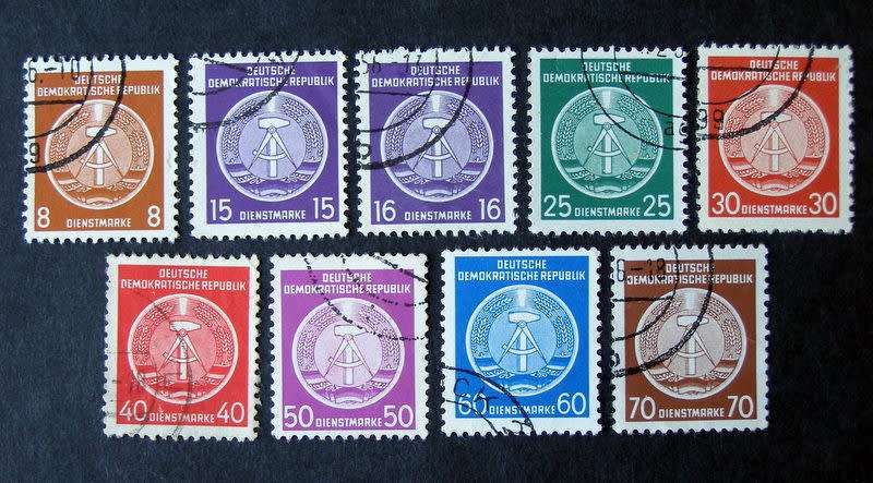 EAST GERMANY - Official (Design in tiny dots) 1954