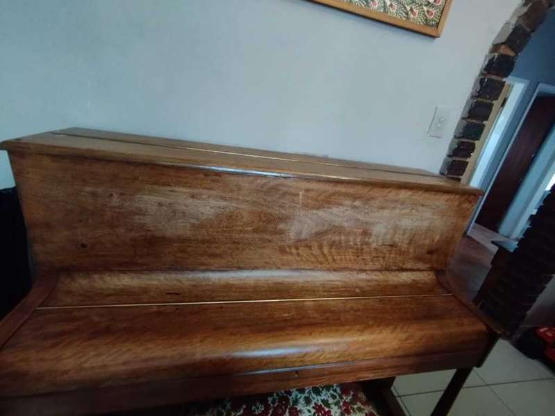 Danemann Est 1993 Upright Piano
