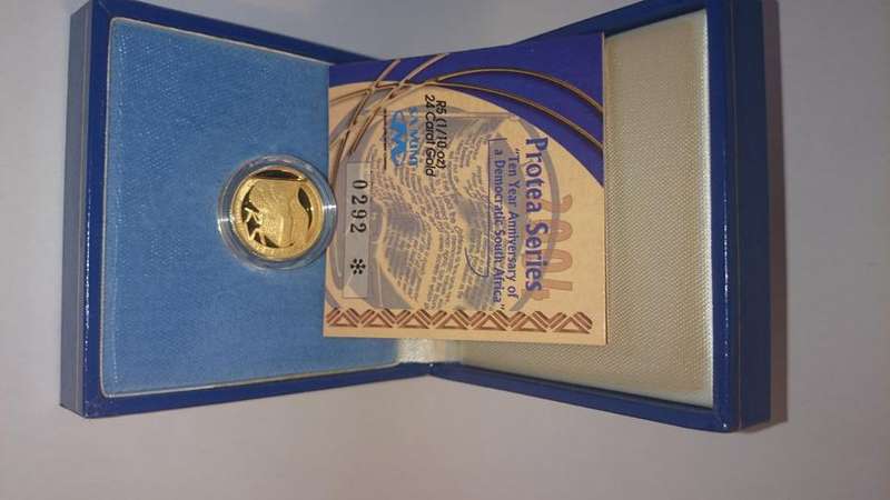 2004 Protea tenth oz gold coin - Ten year anniversary of a democratic South Africa.