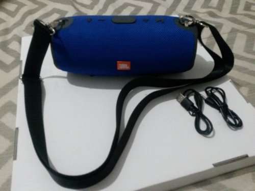 JBL mini XTREME PORTABLE WIRELESS Bluetooth SPEAKER BLUE-