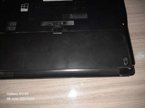 BEAUTIFUL DELL LATITUDE E7250 i5 5th GEN 8GB RAM 256GB SSD