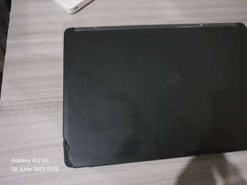 BEAUTIFUL DELL LATITUDE E7250 i5 5th GEN 8GB RAM 256GB SSD