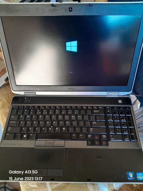 DELL LATITUDE E6530 i7 8GB RAM