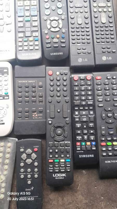 ASSORTED LOT OF REMOTES QUANTITY OF 27