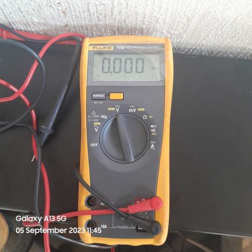 FLUKE 79 III TRUE RMS MULTIMETER