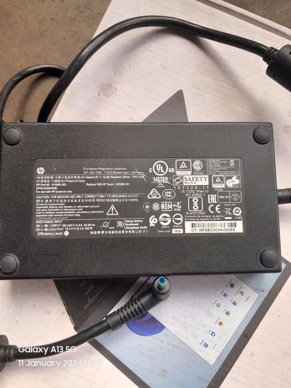 ORIGINAL HP CHARGER BLUEPIN 200W