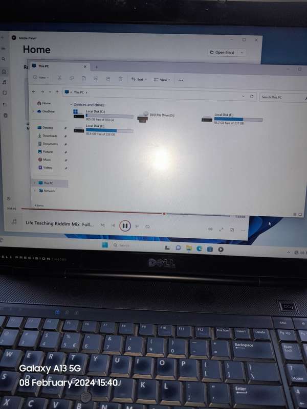 16GB RAM DELL PRECISION M6500 CORE i7  Q820 WITH 2 HDD