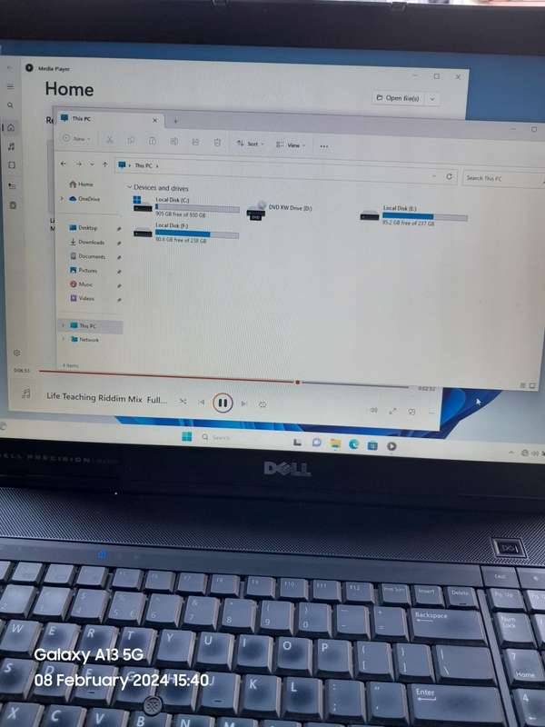 16GB RAM DELL PRECISION M6500 CORE i7  Q820 WITH 2 HDD