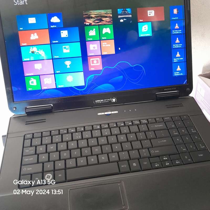 EMACHINES G725 PENTUM (R) DUAL CORE WITH 2 HARD DRIVE SLOTS LAPTOP
