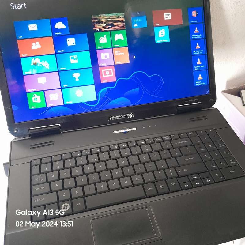 EMACHINES G725 PENTUM (R) DUAL CORE WITH 2 HARD DRIVE SLOTS LAPTOP