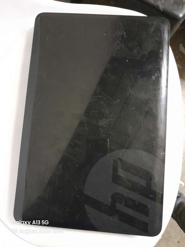 HP 2000 CORE i3 311M 8GB 240GB SSD