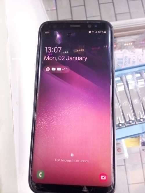 SAMSUNG S8 64GB