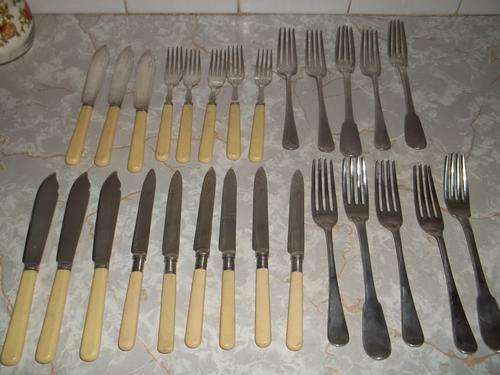 JOBLOT 27 PIECES BONE HANDLE AND OTHER VINTAGE  CUTLERY