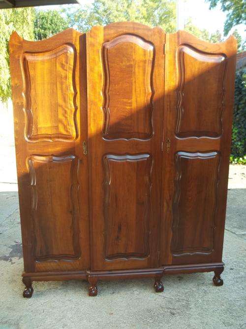 VINTAGE IMBUIA  BALL & CLAW  3 DOOR WARDROBE