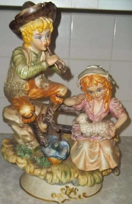 STUNNING LARGE CAPODIMONTE FIGURINE- HEIGHT 48 CM