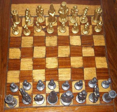 HEAVY CASTED LEAD CHESS SET