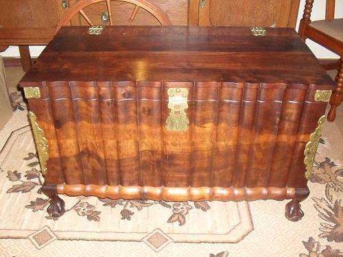 ANTIQUE IMBUIA BALL & CLAW KIST
