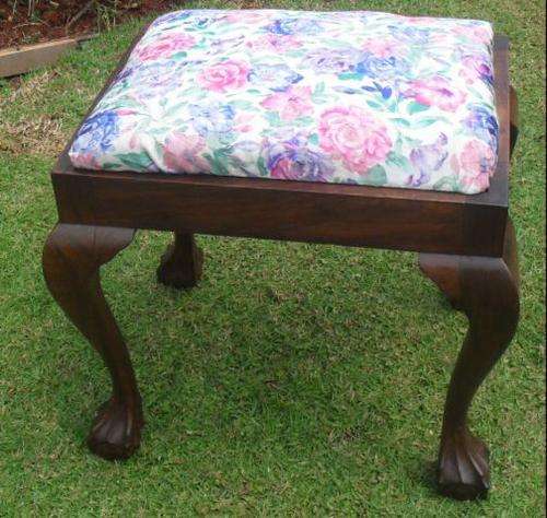 BALL & CLAW DRESSER STOOL