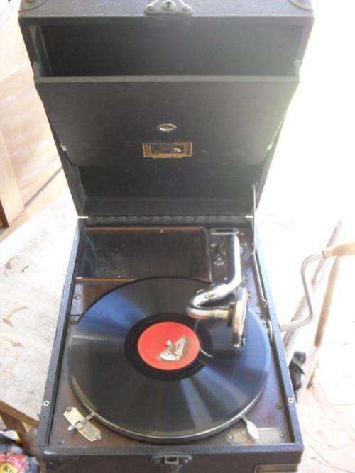 ANTIQUE "HIS MASTER'S VOICE" GRAMAPHONE-100% WORKING!!!!