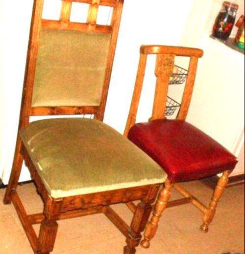 2 LOVELY OAK CHAIRS