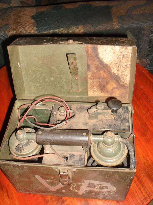 ANTIQUE WW11(?) MORSE CODE SENDER