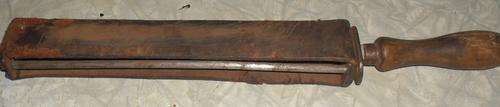 STUNNING VINTAGE LEATHER RAZOR SHARPENER