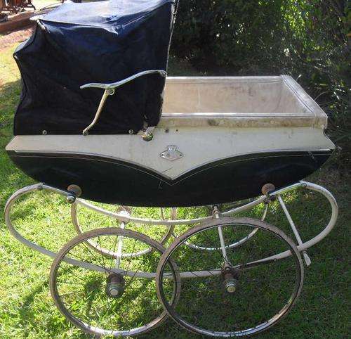 VERY OLD PEDIGREE PRAM--LARGE