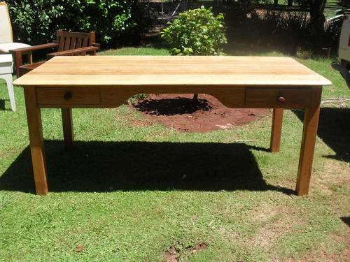 LARGE AND SOLID OAK TABLE WITH 2 DRAWERS--EXCELLENT CONDITION