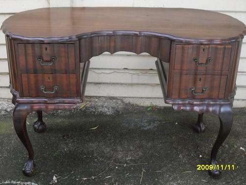 BALL & CLAW KIDNEY SHAPE WRITING DESK