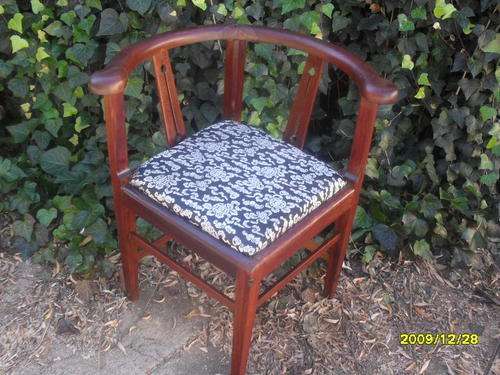 ANTIQUE TEAK CORNER CHAIR