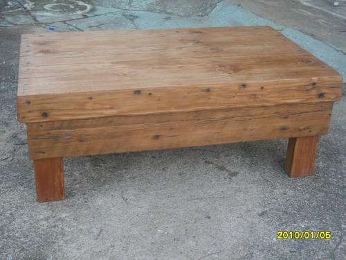 HEAVY AND VERY ATTRACTIVE OREGAN COFFEE TABLE