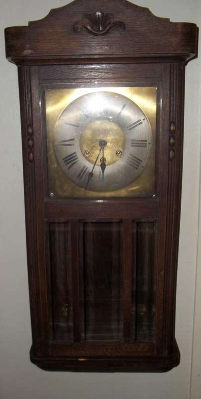 LARGE VINTAGE WALL CLOCK