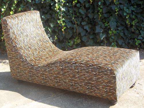 STUNNING CHAISE IN EXCELLENT CONDITION