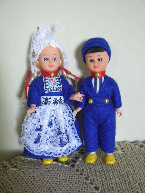 Two Vintage? Dolls (+/- 14.5cm)