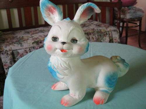 Vintage Sleepy Eyed Squeaky Rabbit, The Edward Mobley Co, 1961 (+/- 28cm x 26cm)