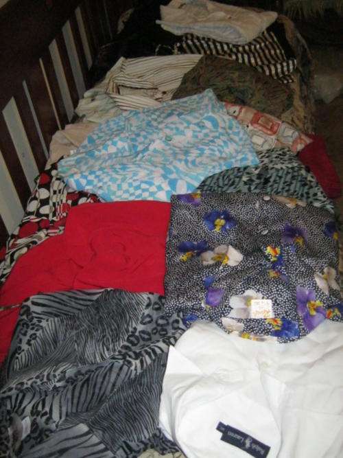 Lot of 17 Women's clothing (Tops, Pants, Dresses) R29.41 per item