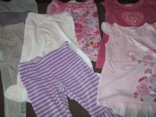 Lot of 14 girls' clothing items. 2-3 years (starting at R19.29 per item)