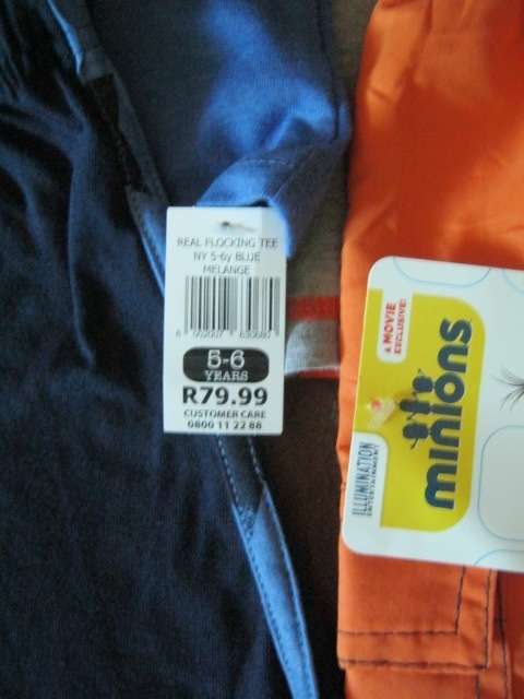 Lot of 5 items. 2 T-shirts (5-6 years), 3 Shorts (2 x 5-6 years, 1 x 4-5 years)NEW.
