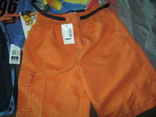 Lot of 5 items. 2 T-shirts (5-6 years), 3 Shorts (2 x 5-6 years, 1 x 4-5 years)NEW.