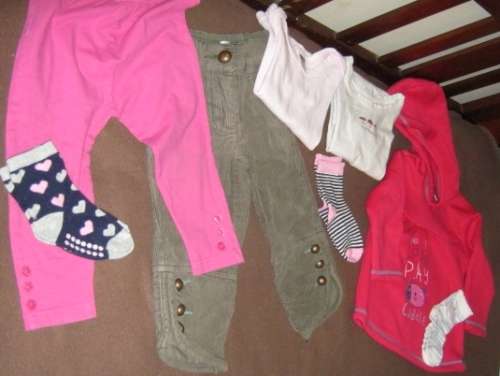 Lot of 8 baby's clothing - R17.50 per item.