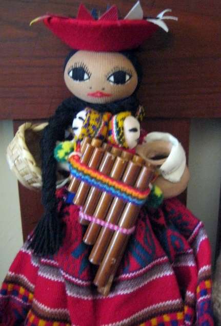 Lot of 8 vintage and/or collectible dolls.