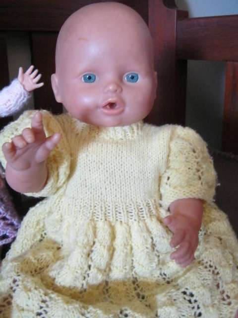 Lot of 8 vintage and/or collectible dolls.