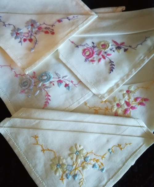 Vintage Handkerchiefs (5) (Never used)