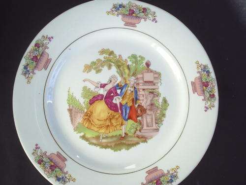 Decorative Plate (+/- 19.5cm)