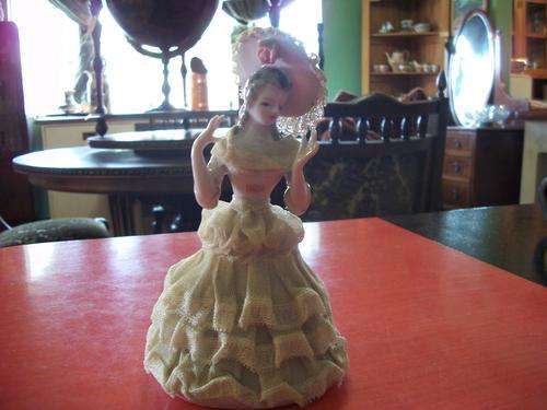 PORCELAIN FIGURINE