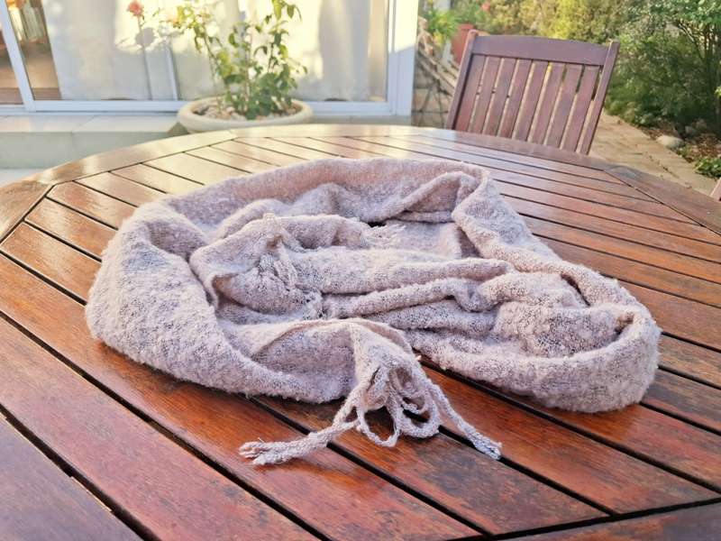 Woolworths light pink acrylic and metallic yarn scarf