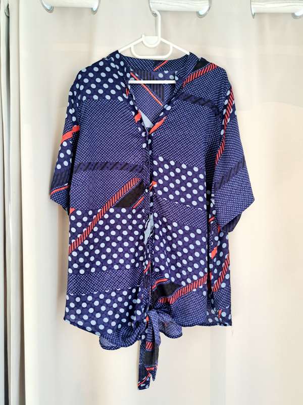 Patterned Blouse - Size 40