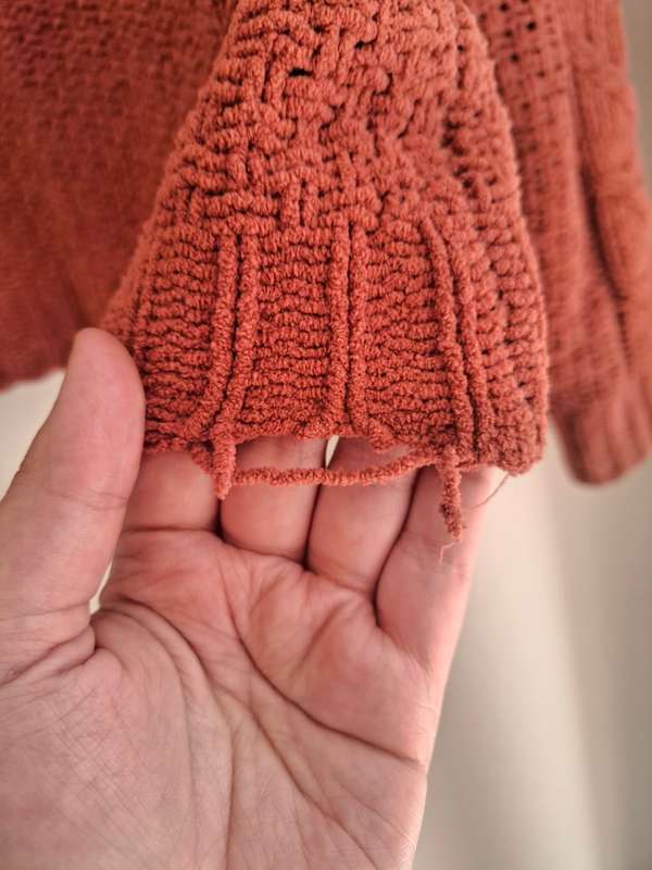 MRP OR-OAKRIDGE burnt orange sweater - Size XL